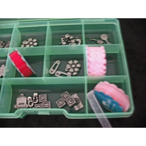 Lot of Pewter Charms and Ribbons for Scrapbooking - Picture 6 of 6